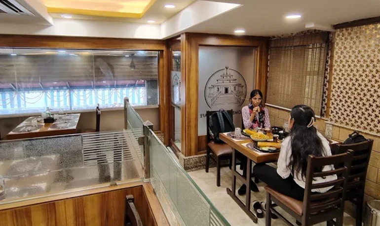 Sri_Someshwaram_Cafe (1)